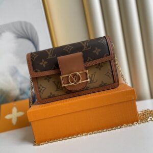 Louis Vuitton Dauphine Chain Wallet Combines Monogram And Monogram Reverse Canvas By Nicolas Ghesquière For Women, Women's Wallet 19cm LV M68746