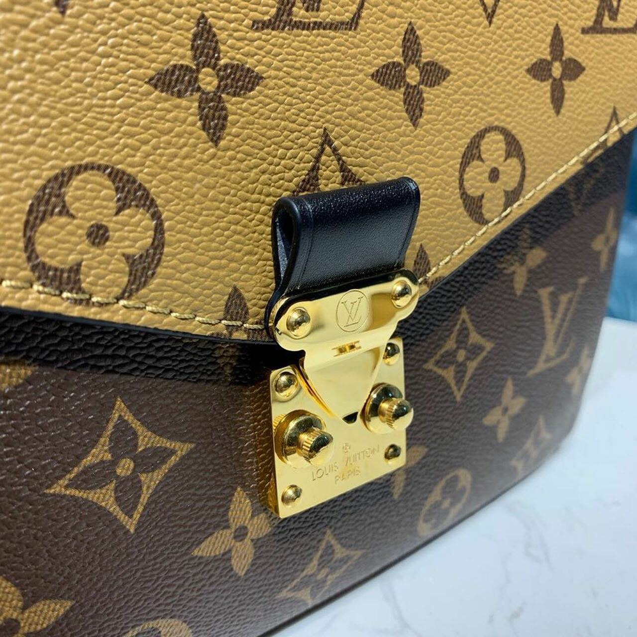 Louis Vuitton Pochette Metis Shoulder Bag 9.8in/ 25cm Brown Monogram Reverse Canvas Gold Hardware For Women M44876