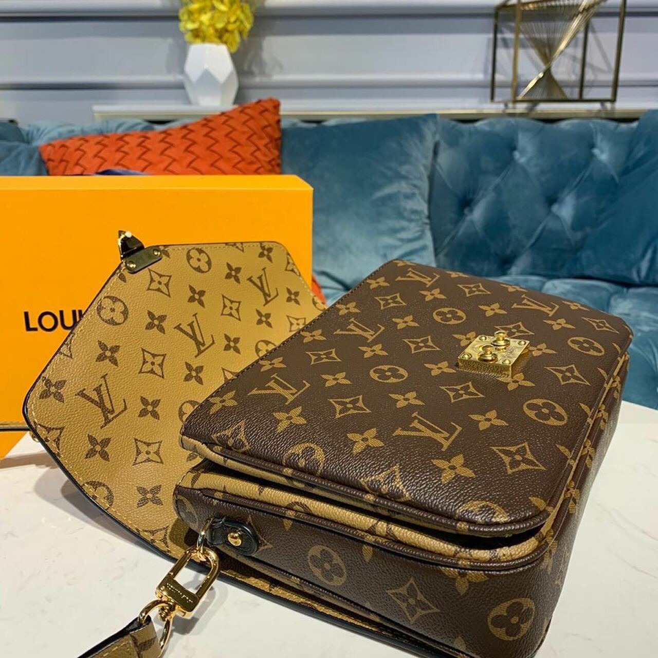 Louis Vuitton Pochette Metis Shoulder Bag 9.8in/ 25cm Brown Monogram Reverse Canvas Gold Hardware For Women M44876