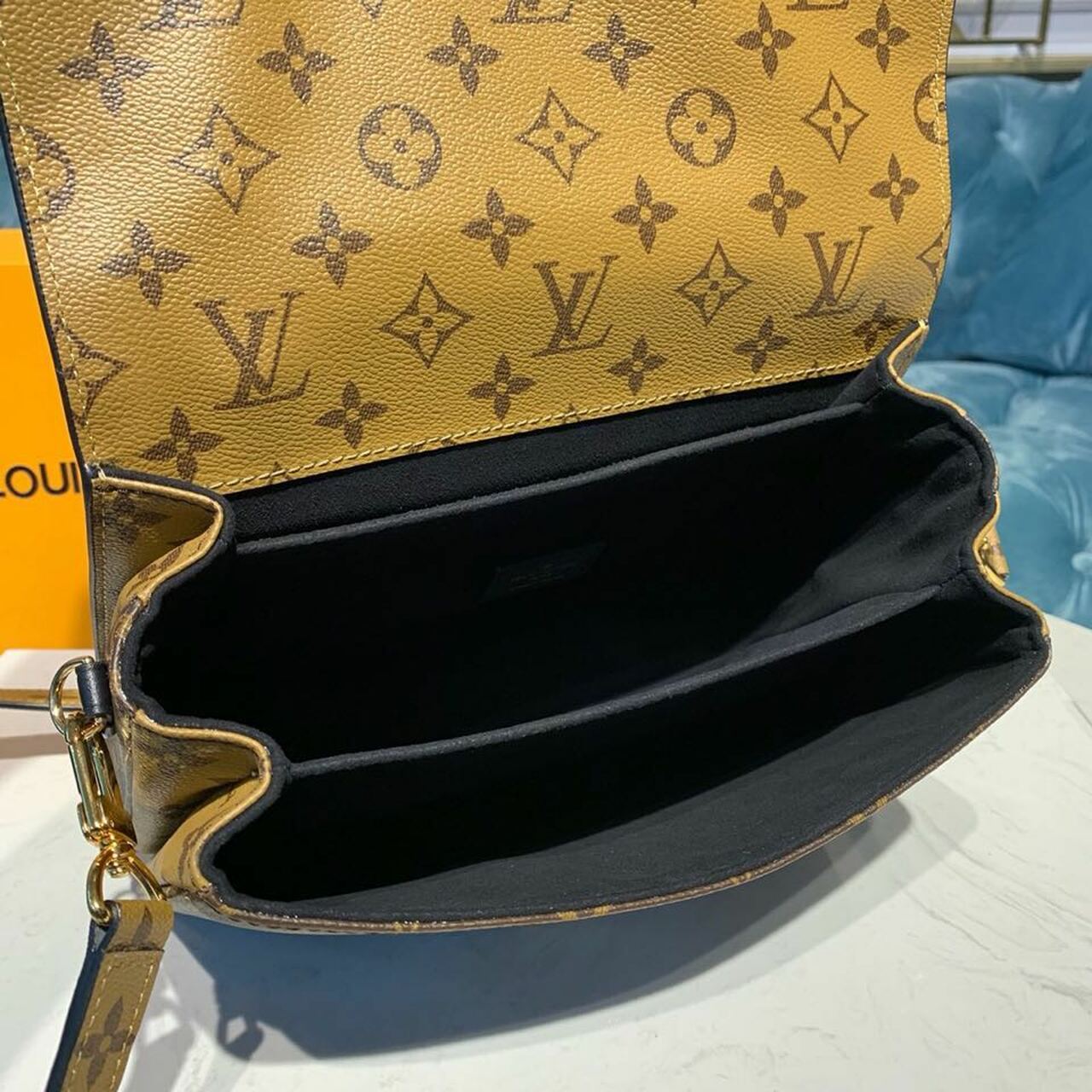 Louis Vuitton Pochette Metis Shoulder Bag 9.8in/ 25cm Brown Monogram Reverse Canvas Gold Hardware For Women M44876
