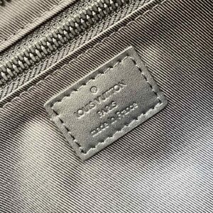 Alternative view of Louis Vuitton Sac Plat Horizontal Zippe Monogram Eclipse For Men, Men's Bags, Shoulder And Crossbody Bags 15.4in/39cm LV M45265