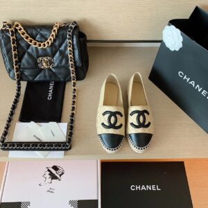Alternative view of Chanel Espadrilles Beige/ Black For Women G29762