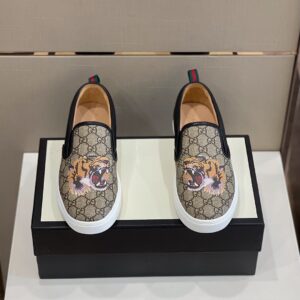 Gucci Men's GG Supreme Slip-On With Tiger Black And Gray For Men 456202 K5Z30 8979