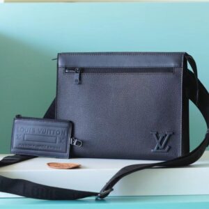 Louis Vuitton Messenger Voyage Aerogram Black For Men, Men's Bags, Shoulder And Crossbody Bags 11in/28cm LV M59329