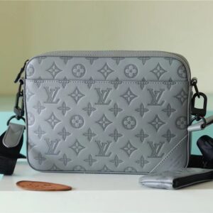Louis Vuitton Duo Messenger Monogram Shadow Anthracite Gray For Men, Men's Bags, Shoulder And Crossbody Bags 10.2in/26cm LV M46104