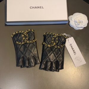 Chanel Gloves In Black