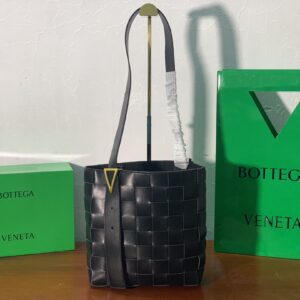 Bottega Veneta Shoulder Bag Nappa Black, For Women, Women’s Bags 12.9in/33cm