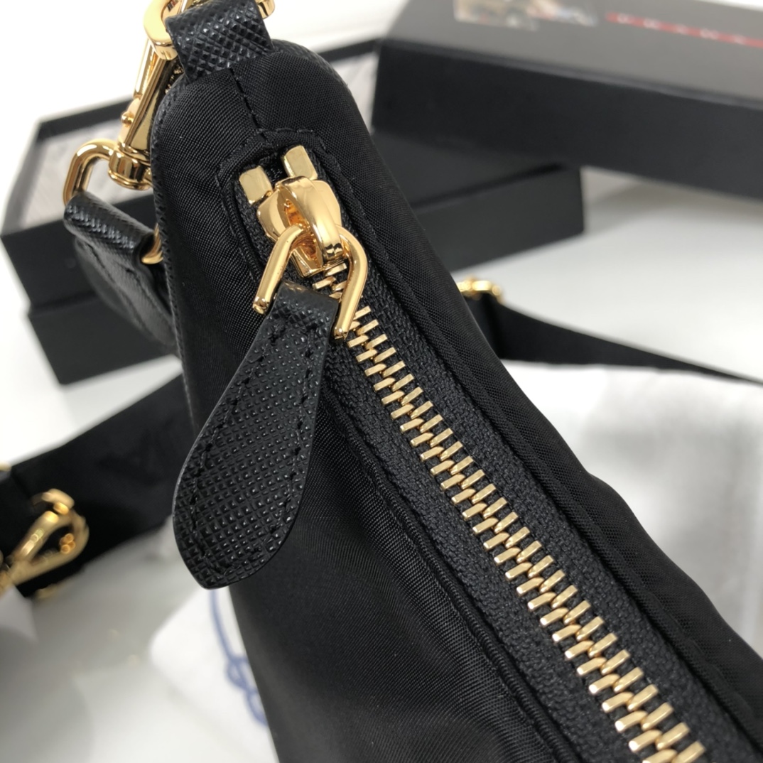 Prada Re-Edition 2005 Re-Nylon Bag Black For Women, Women's Bags 8.6in/22cm 1BH204_R064_F0632_V_V9L - Image 9