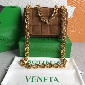 Bottega Veneta Chain Cassette Acorn, For Women, Women’s Bags 10.2in/26cm 631421V04N07745