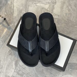 Gucci Men's GG T-Strap Slide Sandals Black For Men 429362