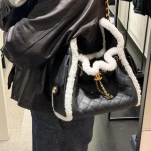 Alternative view of Chanel 25 Small Shoulder Bag 10.2in/ 26cm Black Gold Hardware For Women AS5293 B22309 U4139