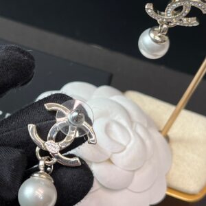Alternative view of Chanel Shaped Pearl Letter Earrings Light Rose Gold For Women
