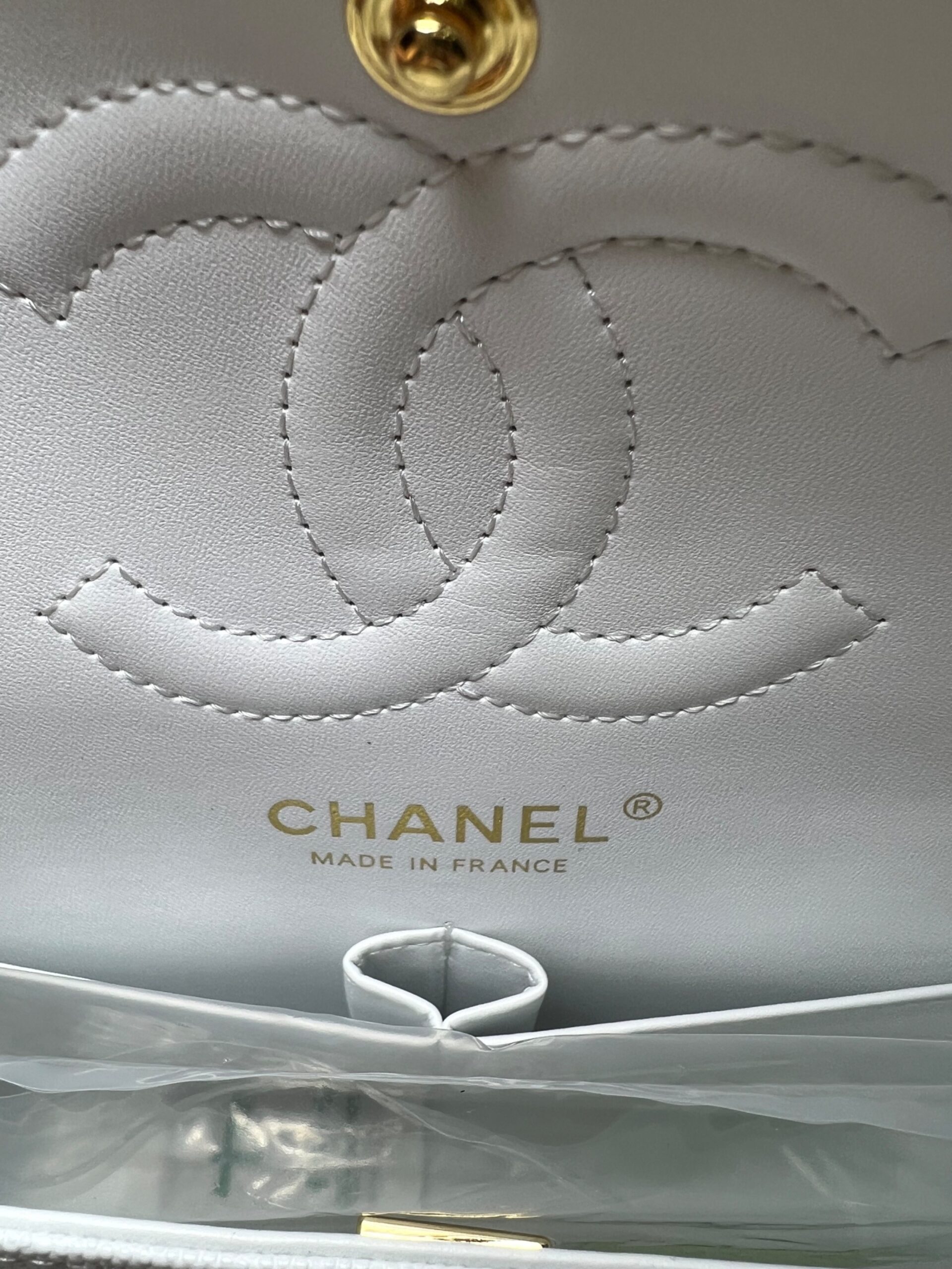Chanel Small Classic Double Flap Crossbody Bag 9.1in/ 23cm White Gold Hardware For Women - Image 8