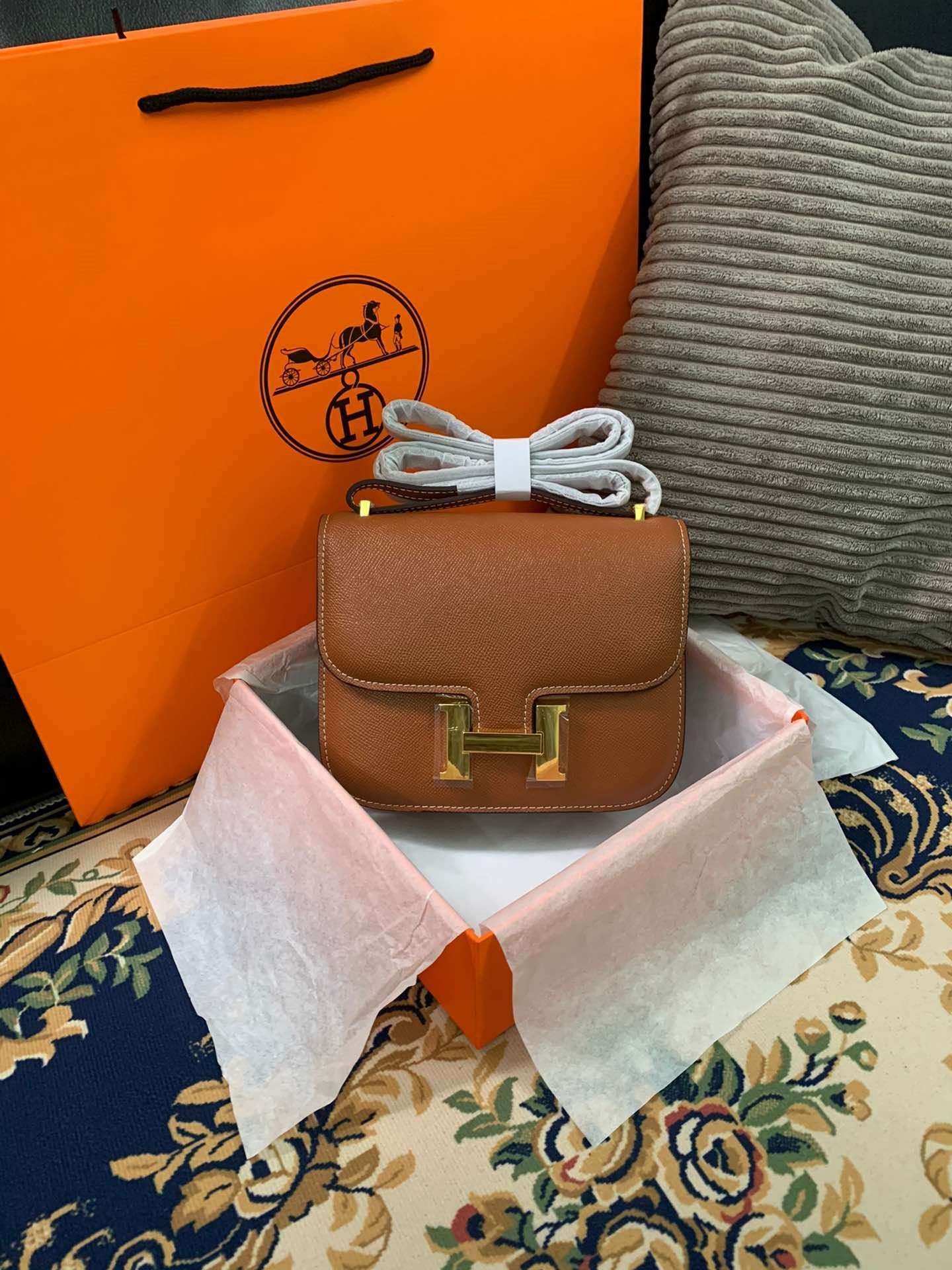 Hermes Constance 18 Crossbody Bag 7.1in/ 18cm Brown Gold Hardware For Women
