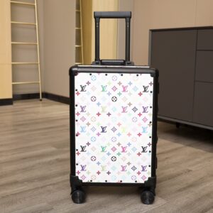 Alternative view of Louis Vuitton Horizon 55 Suitcase 21.7in/ 55cm White Black Hardware