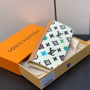 Alternative view of Louis Vuitton Brazza Wallet Cream For Women 3.9 Inches/ 10 Cm M83335