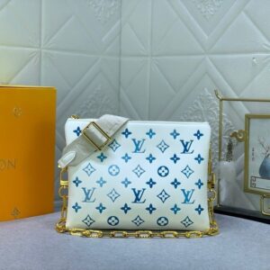 Alternative view of Louis Vuitton Coussin PM Shoulder Bag 7.5in 26cm White And Blue Gold Hardware For Women M11225