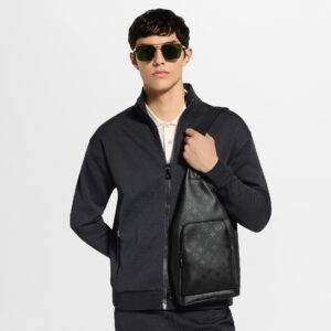 Alternative view of Louis Vuitton Duo Slingbag Crossbody Bag 16.5in/ 42cm Black Black Toned Hardware For Men M28399