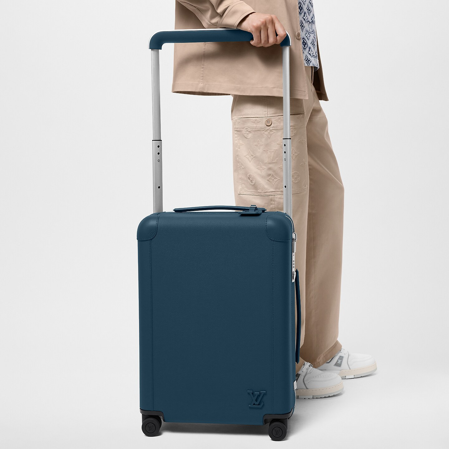 Louis Vuitton Horizon 55 Suitcase 21.7in/ 55cm Blue Silver Hardware M10290 - Image 3