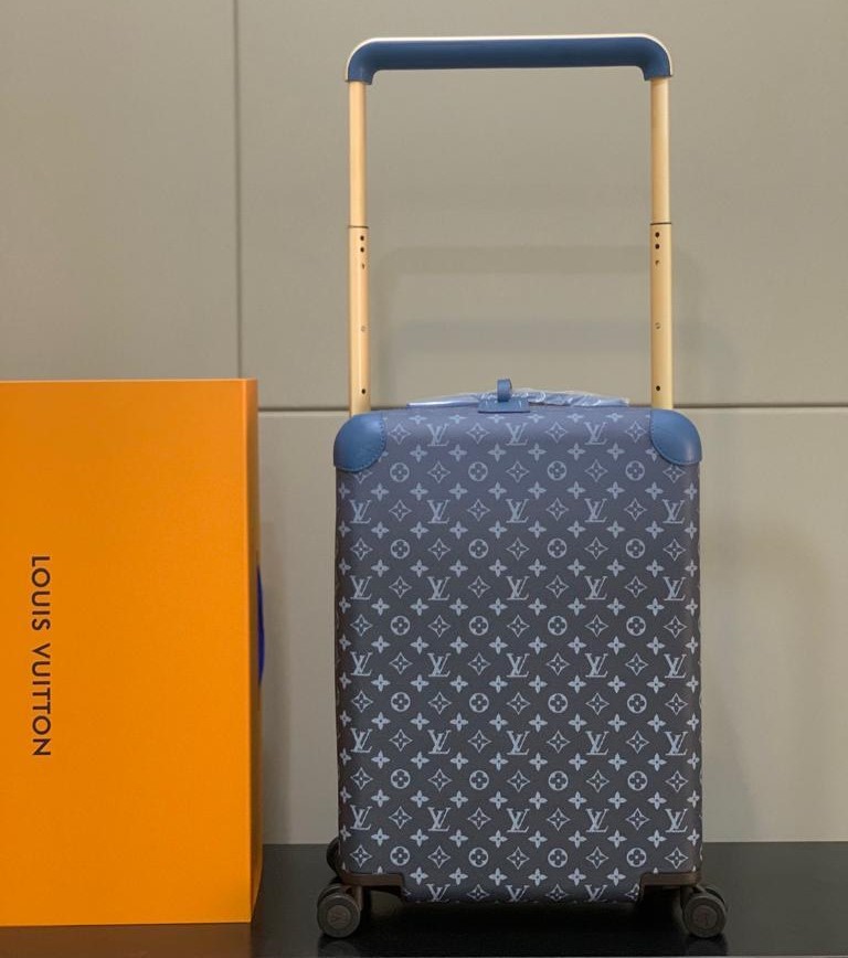 Louis Vuitton Horizon 55 Suitcase 21.7in/ 55cm Navy Blue Gold Hardware