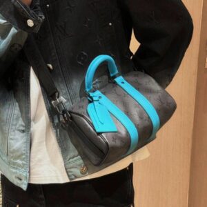 Alternative view of Louis Vuitton Keepall Bandouliere 25 Travel Bag 9.8in/ 25cm Grey Black Hardware M11645