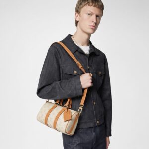 Alternative view of Louis Vuitton Keepall Bandouliere 25 Travel Bag 9.8in/ 25cm Off-White Gold Hardware M15076