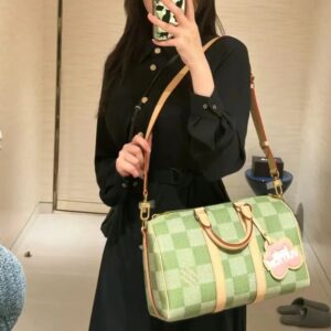 Alternative view of Louis Vuitton Keepall Bandouliere 35 Travel Bag 13.4in/ 34cm Green Gold Hardware N40671