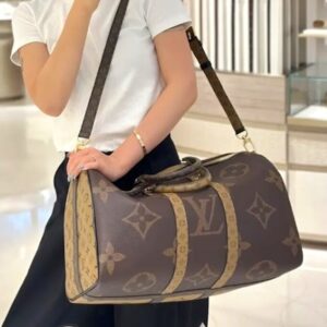 Alternative view of Louis Vuitton Keepall Bandouliere 45 Travel Bag 17.7in/ 45cm Brown Gold Hardware M47211