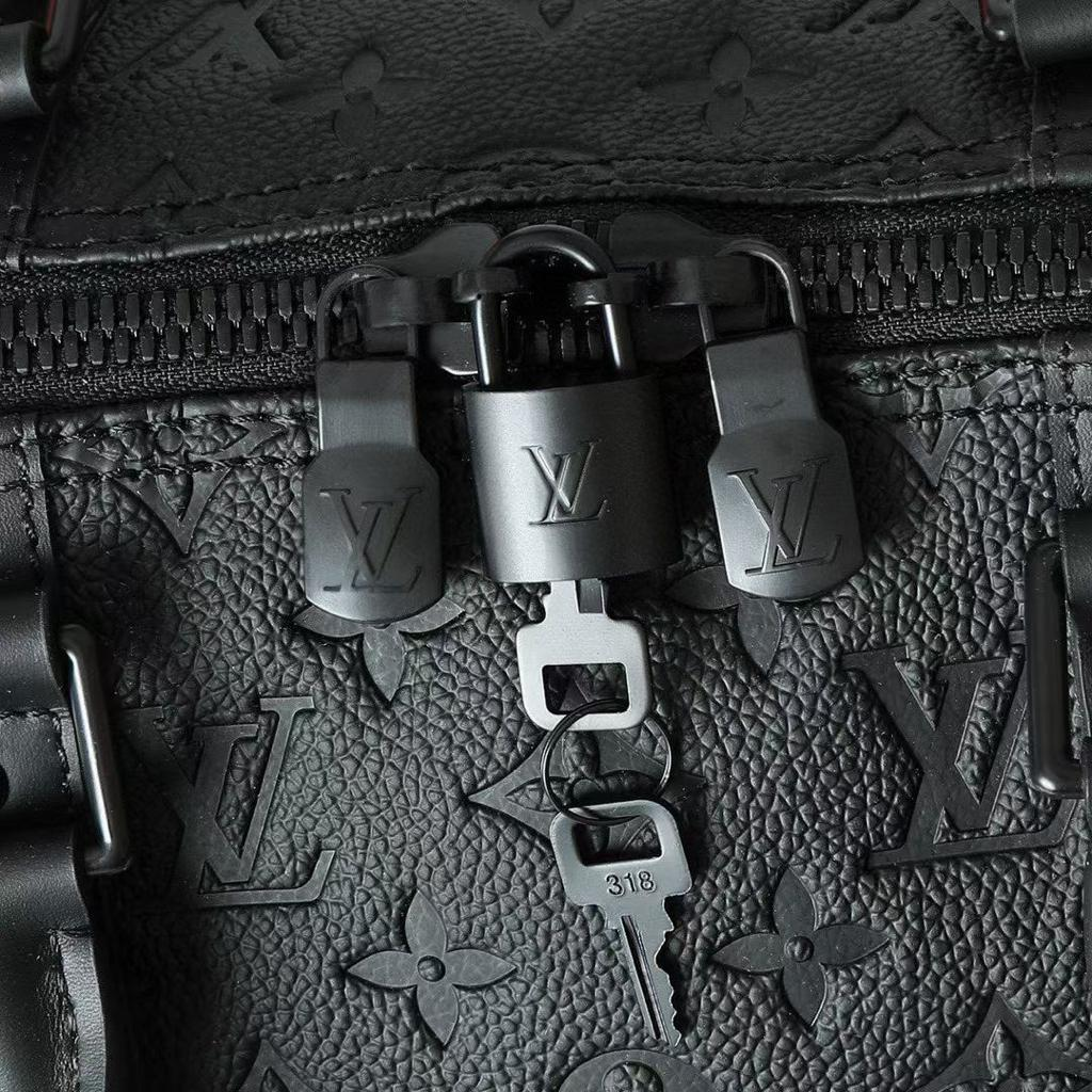 Louis Vuitton Keepall Bandouliere 50 Travel Bag 19.7in/ 50cm Black Matte Black Hardware M59025 - Image 8