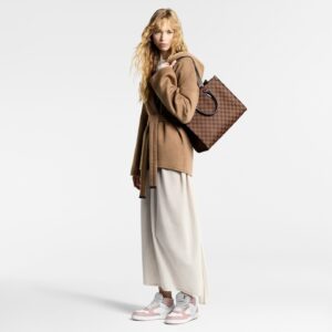 Alternative view of Louis Vuitton OnTheGo MM Tote Bag 13.8in/ 35cm Damier Ebene Gold Hardware For Women N00065