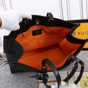 Alternative view of Louis Vuitton Onthego MM Tote Bag 13.8in/ 35cm Monogram Empreinte Black Gold Hardware For Women M45595