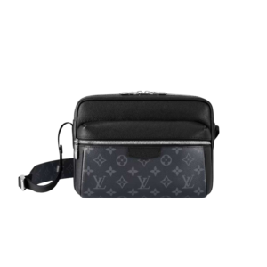 Louis Vuitton Outdoor Messenger Bag Black For Men 26cm / 10.2in M30233