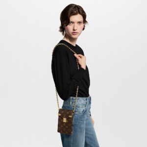 Alternative view of Louis Vuitton Phone Pouch Metis 6.9in/ 17.5cm Brown Monogram Gold Hardware For Women M13572