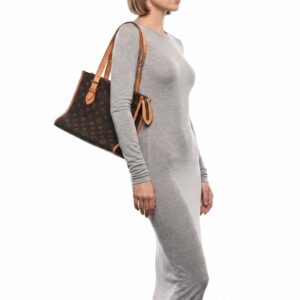 Alternative view of Louis Vuitton Popincourt Haut Tote Bag 10in/ 25.5cm Brown Monogram Gold Hardware For Women
