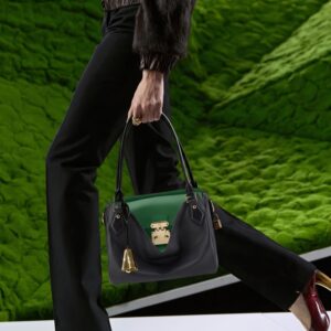 Alternative view of Louis Vuitton Speedpocket Shoulder Bag 10.2in/ 26cm Black/ Gazon Green Gold Hardware For Women M3A220