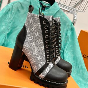 Alternative view of Louis Vuitton Star Trail Ankle Boots Grey For Women 1AB2XH
