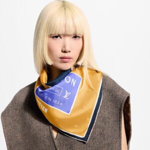 Alternative view of Louis Vuitton Tag And Go Square 90 Scarf Blue For Women M97962