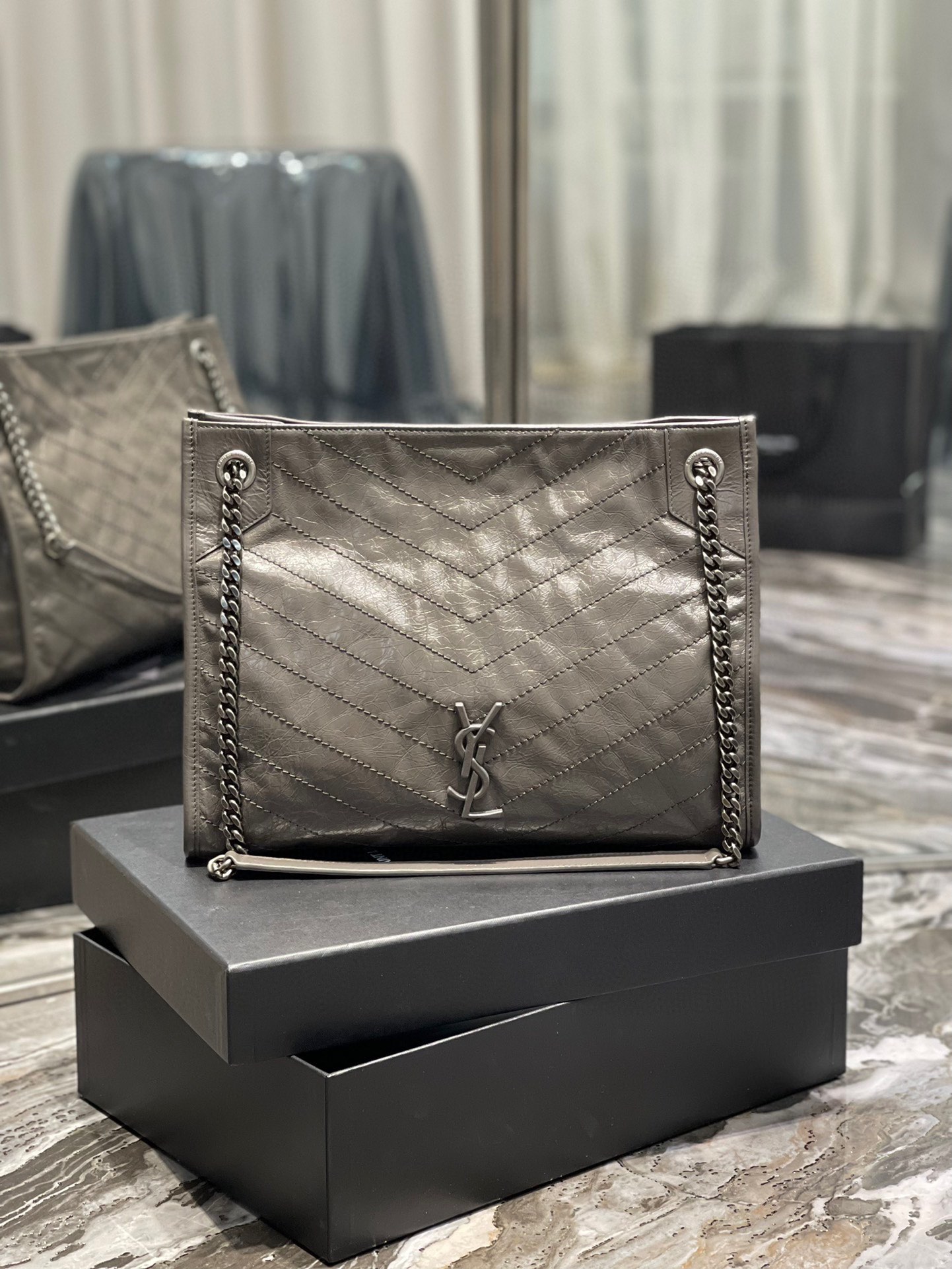 Saint Laurent Niki Shopping Medium Tote Bag 12.9in/ 33cm Green Khaki Silver Hardware For Women