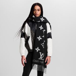 Alternative view of Louis Vuitton Reykjavik Scarf Black For Women