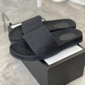 Gucci Men's GG Slide Sandals Black For Men 624695