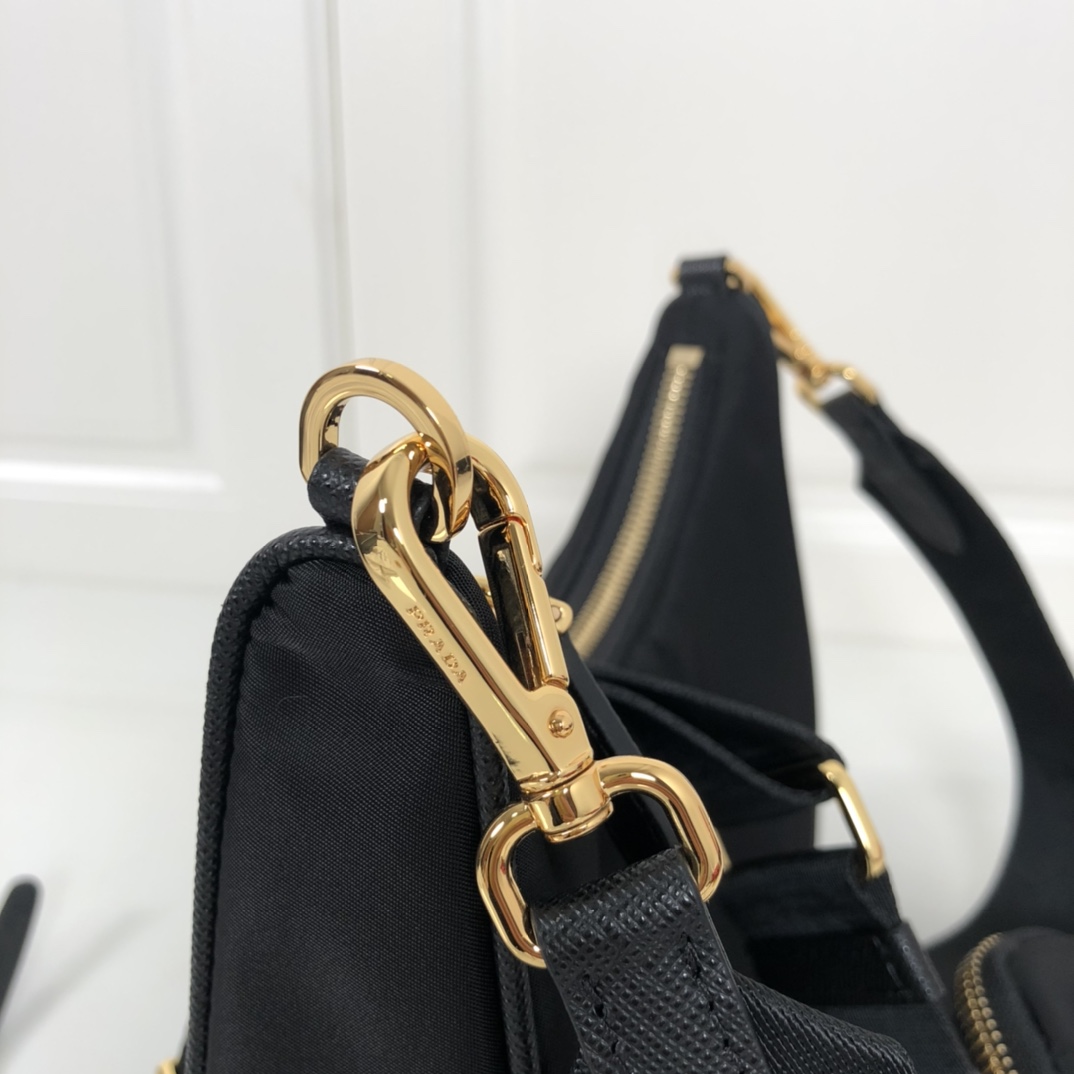 Prada Re-Edition 2005 Re-Nylon Bag Black For Women, Women's Bags 8.6in/22cm 1BH204_R064_F0632_V_V9L - Image 4
