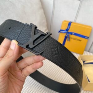Alternative view of Louis Vuitton Iconic Reversible 30mm Belt Black for Women