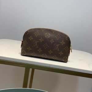 Alternative view of Louis Vuitton Cosmetic Pouch PM Monogram Canvas For Women, Women's Bags 7.5in/19cm LV M47515