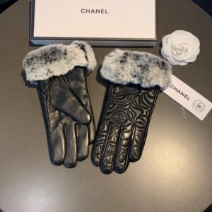 Alternative view of Chanel Gloves In Black