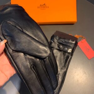 Alternative view of Hermes Soya Gloves In Black