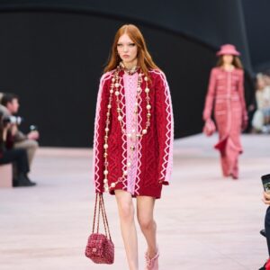 Alternative view of Chanel Small Bowling Shoulder Bag 9.4in/ 24cm Red Gold Hardware For Women‎ AS5792-B22160-U2675