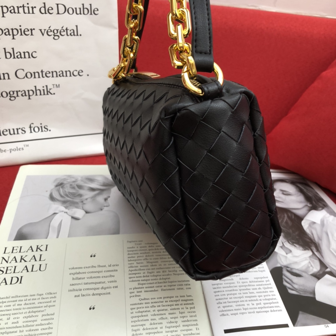 Bottega Veneta Crossbody Bag Black, For Women, Women's Bags 9.4in/24cm - Image 7