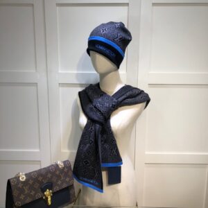 Alternative view of Louis Vuitton Beanie & Scarf Set In Black