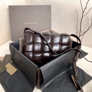 Alternative view of Bottega Veneta Padded Cassette Bag For Women 10.2in/26cm In Fondant 591970VCQR12132