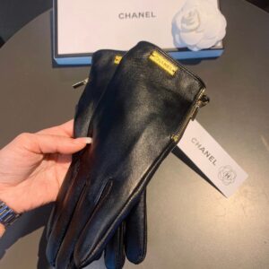 Alternative view of Chanel Gloves In Black